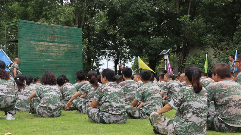 [武汉户外拓展训练]公司室内拓展收费低,公司户外拓展训练哪家便宜