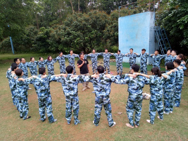 武汉拓展公司案例|正念教育拓展案例|武汉富贵华服饰团建拓展案例