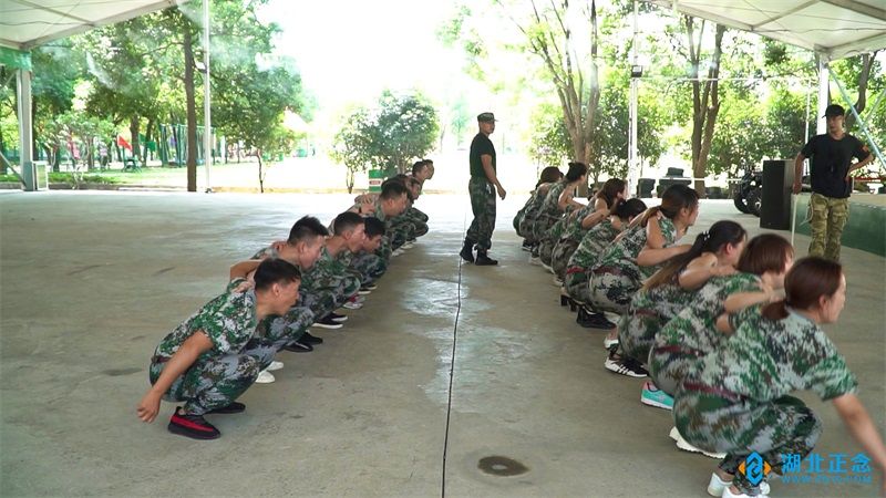 武汉拓展训练公司：军训拓展训练对于公司员工都有哪些作用呢?
