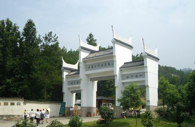 木兰古门风景区[黄陂拓展风景区]